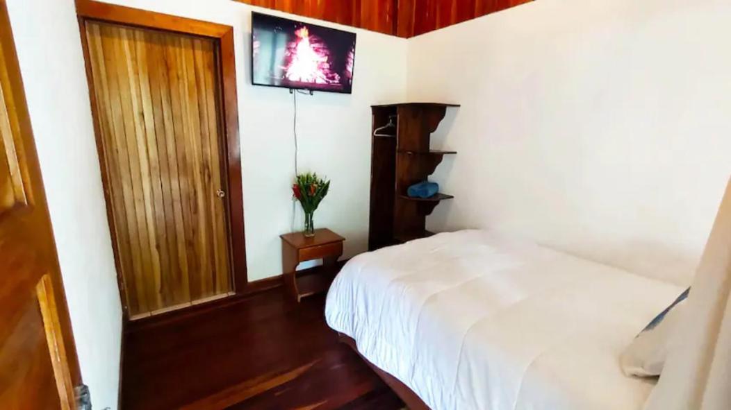 Cowboy Hostel - Habitaciones Con Bano Privado Monteverde Kültér fotó